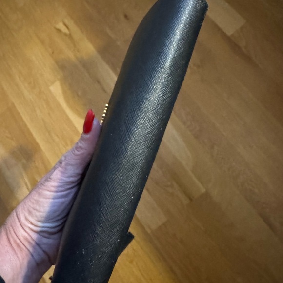 Michael Kors Black Leather Wallet/Wristlet. EUC - Picture 9 of 9